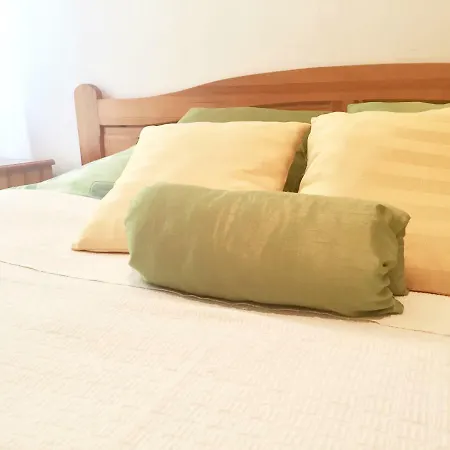 アパート Bol Apartment